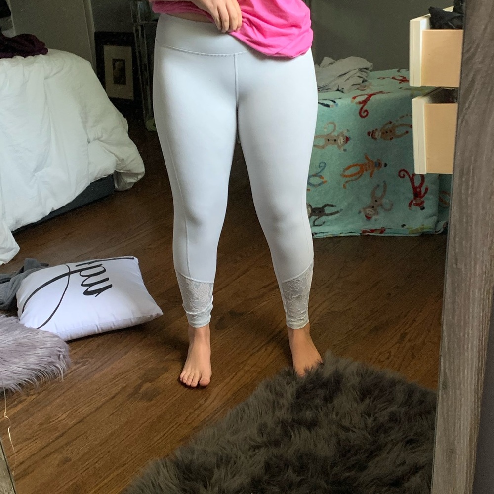 Light a grey Full Length Fabletics Leggings